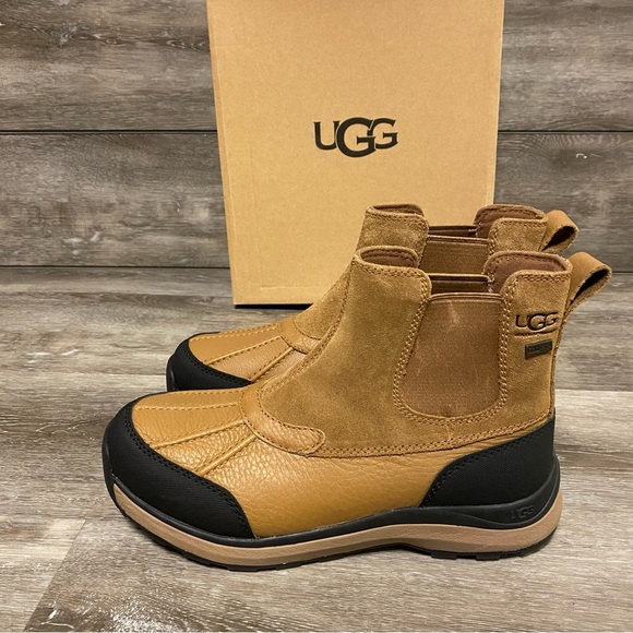 UGG | Adirondack III Chelsea Boots In Chestnut NEW In Box - Picture 4 of 5